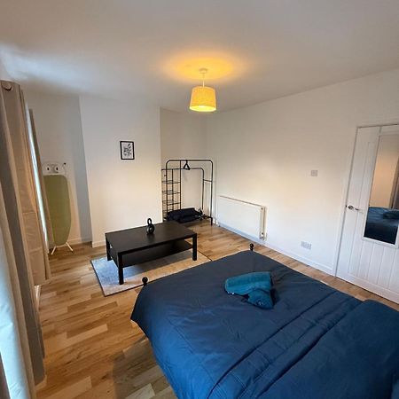 Charming 3-Bedroom House Cardiff Esterno foto