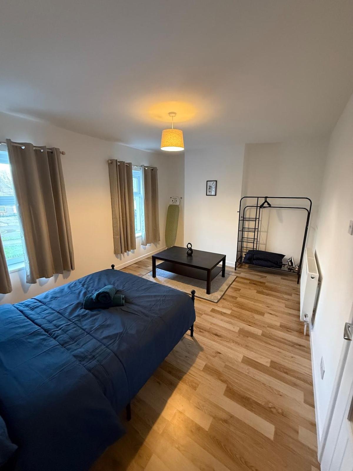 Charming 3-Bedroom House Cardiff Esterno foto