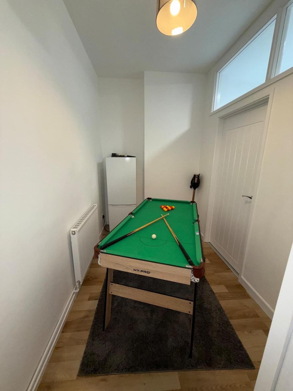 Charming 3-Bedroom House Cardiff Esterno foto