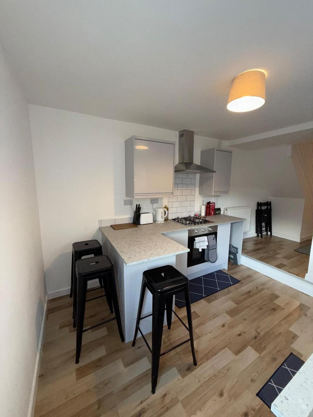 Charming 3-Bedroom House Cardiff Esterno foto